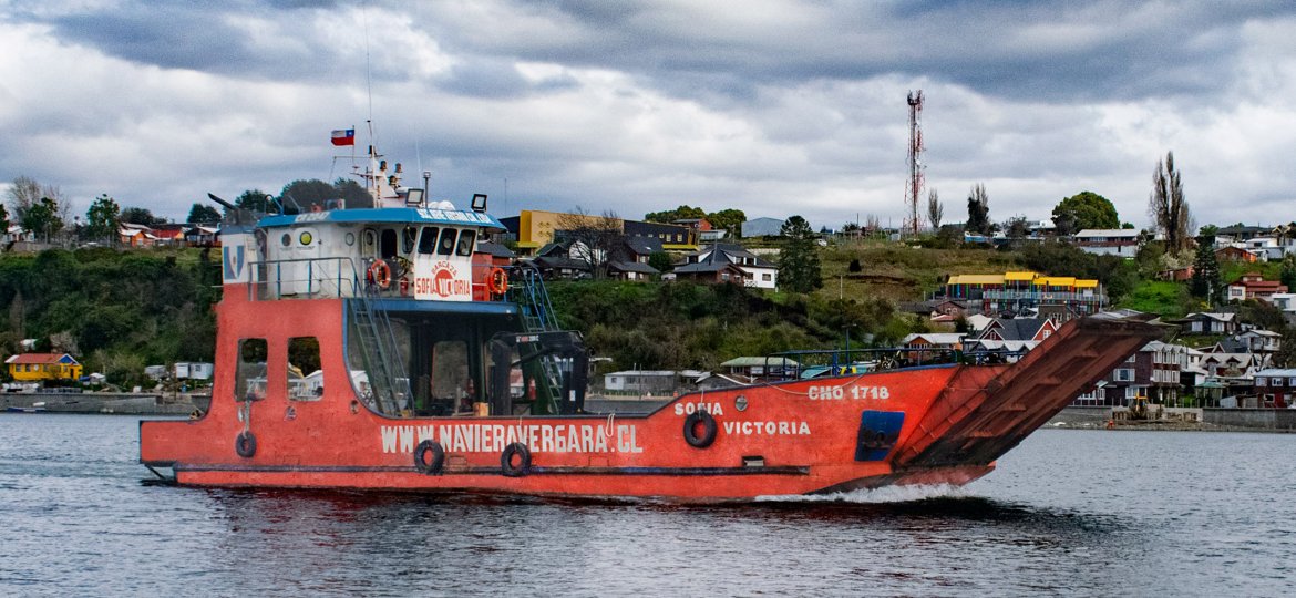 Barcaza Sofía Victoria